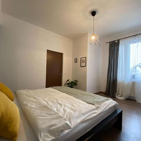 Kara'S Apartment Bucharest Luaran gambar