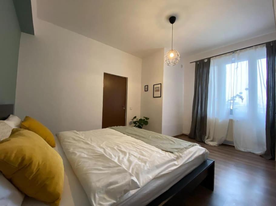 Kara'S Apartment Bucharest Luaran gambar